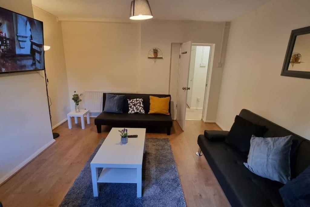 2 Bedroom Apartment In Kennington לונדון מראה חיצוני תמונה