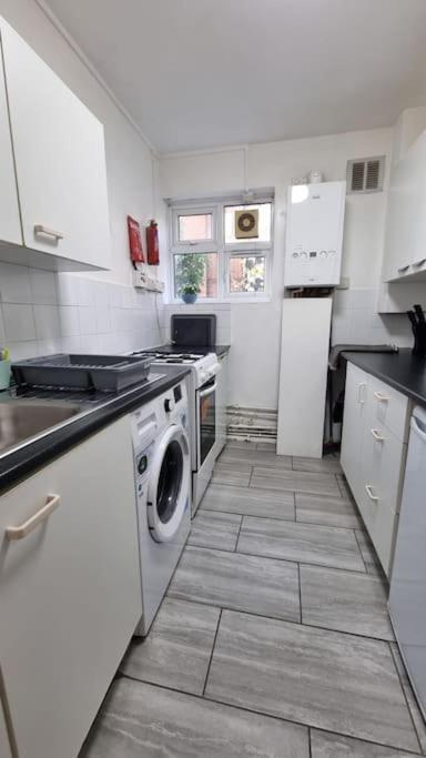 2 Bedroom Apartment In Kennington לונדון מראה חיצוני תמונה